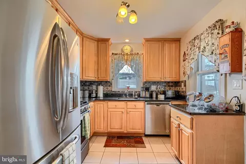 297 Hazel Ave, Halethorpe, MD 21227 photo 14