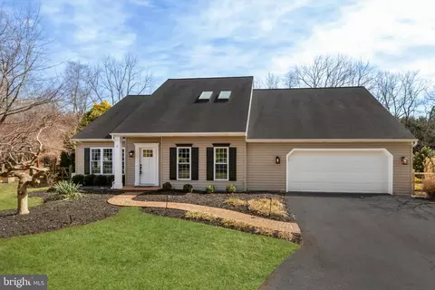 5 Dulaney Hills Ct, Cockeysville, MD 21030