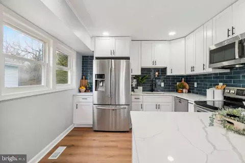 18 Rollwin Rd, Baltimore, MD 21244 photo 10