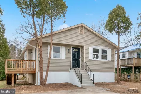 18 Rollwin Rd, Baltimore, MD 21244 photo 2