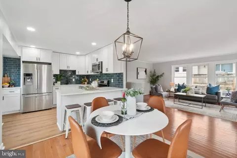 18 Rollwin Rd, Baltimore, MD 21244 photo 9