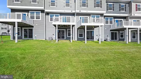 8304 Dieter Dr, Rosedale, MD 21237 photo 4