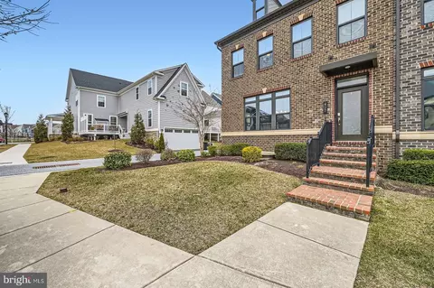 Exterior - 427 Redbridge St, Middle River, MD 21220 photo 3 of 6