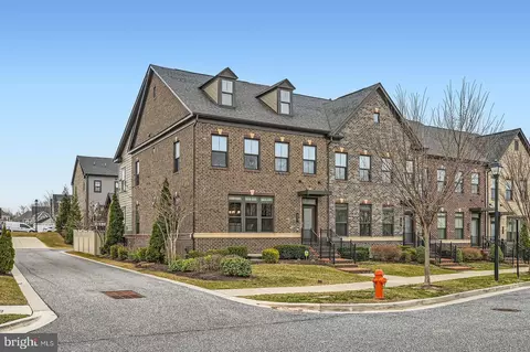 427 Redbridge St, Middle River, MD 21220
