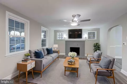 Living - 1202 Circle Dr, Halethorpe, MD 21227 photo 1 of 8