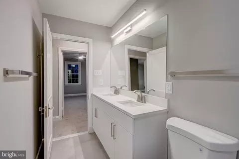 Bath - 1202 Circle Dr, Halethorpe, MD 21227 photo 2 of 4