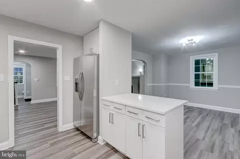Entry Way - 1202 Circle Dr, Halethorpe, MD 21227 photo 5 of 5