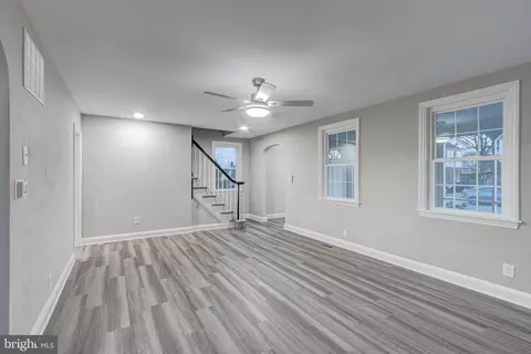 Living - 1202 Circle Dr, Halethorpe, MD 21227 photo 4 of 8