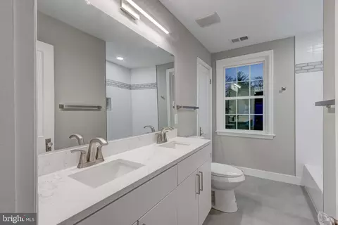 Bath - 1202 Circle Dr, Halethorpe, MD 21227 photo 1 of 4