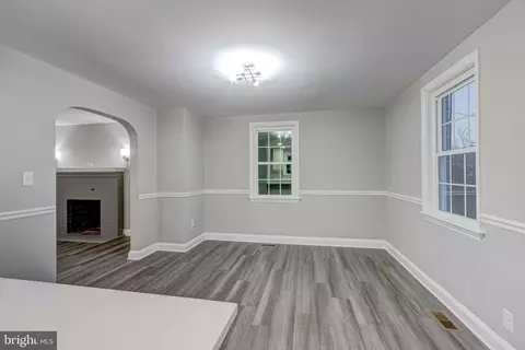 Entry Way - 1202 Circle Dr, Halethorpe, MD 21227 photo 3 of 5