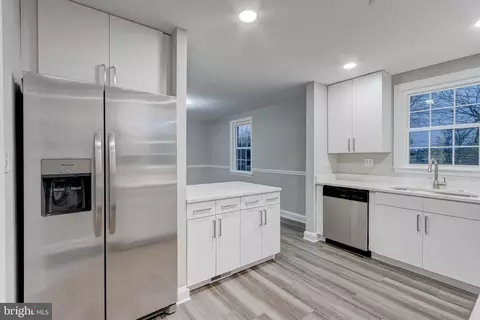 Kitchen - 1202 Circle Dr, Halethorpe, MD 21227 photo 2 of 4
