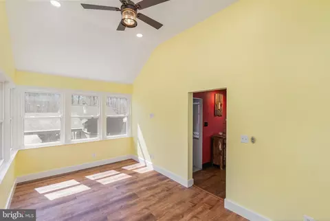 Entry Way - 5813 Ebenezer Rd, White Marsh, MD 21162 photo 4 of 4