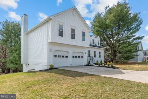 11 Emerald Ridge Ct, Baltimore, MD 21209