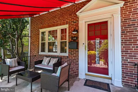 Exterior - 148 Stevenson Ln, Baltimore, MD 21212 photo 1 of 17