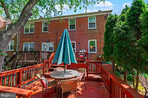 Exterior - 148 Stevenson Ln, Baltimore, MD 21212 photo 6 of 17