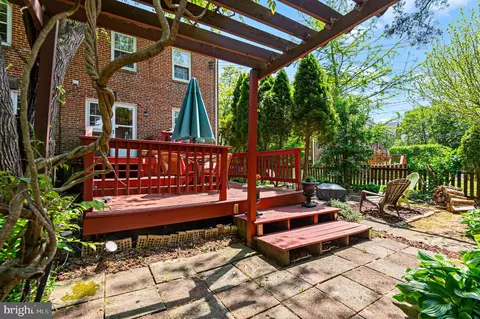 Exterior - 148 Stevenson Ln, Baltimore, MD 21212 photo 10 of 17