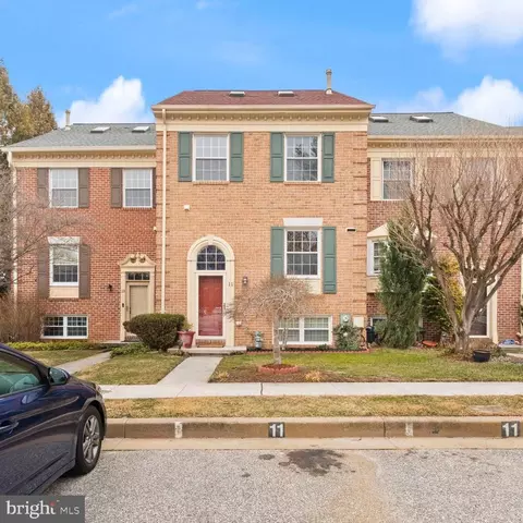 11 Valley Crossing Cir, Cockeysville, MD 21030