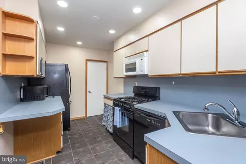 627 Walker Ave, Baltimore, MD 21212 photo 8