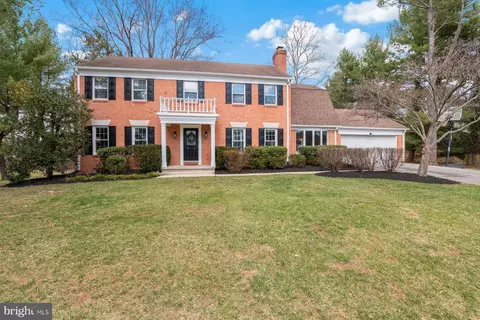 8304 Tally Ho Rd, Lutherville Timonium, MD 21093