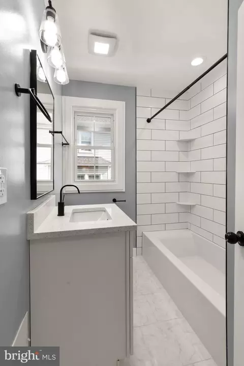 Bath - 7706 Wilson Ave, Parkville, MD 21234 photo 2 of 4