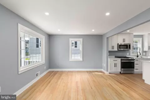 Living - 7706 Wilson Ave, Parkville, MD 21234 photo 1 of 3