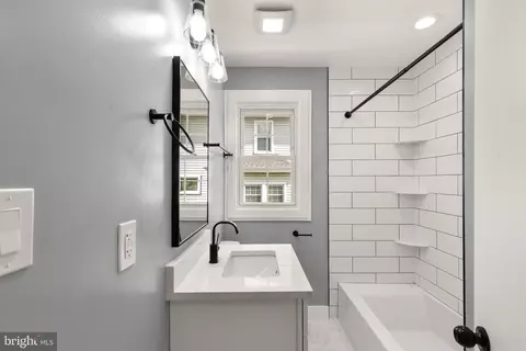 Bath - 7706 Wilson Ave, Parkville, MD 21234 photo 1 of 4