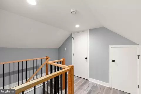 Entry Way - 7706 Wilson Ave, Parkville, MD 21234 photo 4 of 7