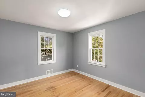 Bedroom - 7706 Wilson Ave, Parkville, MD 21234 photo 2 of 2