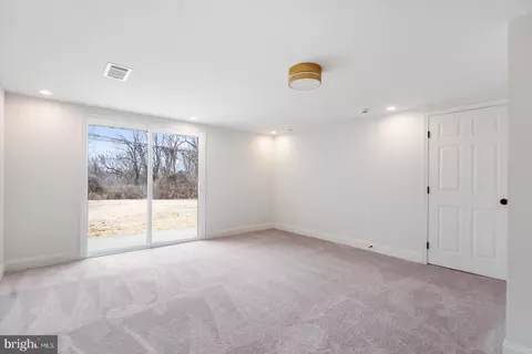 6837 Queens Ferry Rd, Baltimore, MD 21239 photo 35
