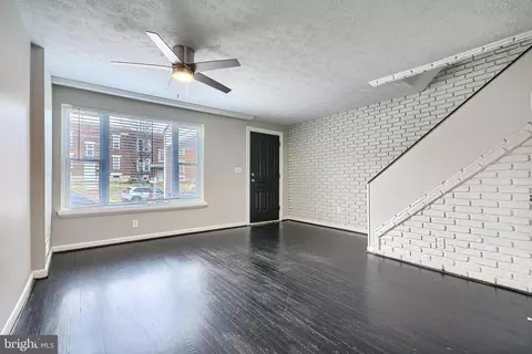 Living - 972 Elton Ave, Baltimore, MD 21224 photo 3 of 7