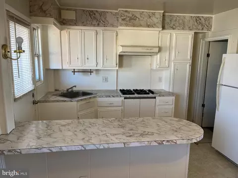 Kitchen - 7817 E Baltimore St, Baltimore, MD 21224 photo 1 of 1