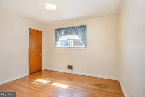 Bedroom - 7224 Hughes Ave, Sparrows Point, MD 21219 photo 1 of 3