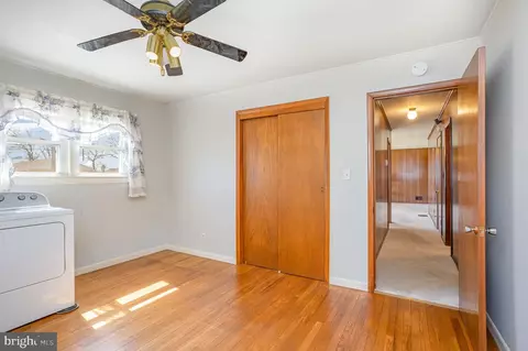 Bedroom - 7224 Hughes Ave, Sparrows Point, MD 21219 photo 2 of 3