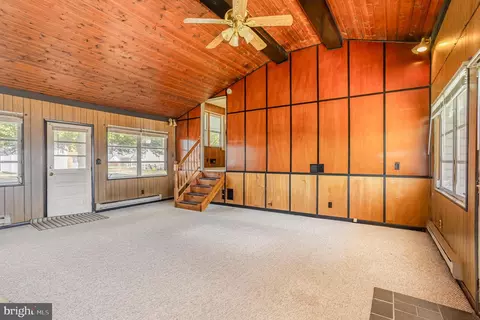 Living - 7224 Hughes Ave, Sparrows Point, MD 21219 photo 4 of 6