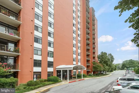 1 Smeton Pl #1005, Towson, MD 21204
