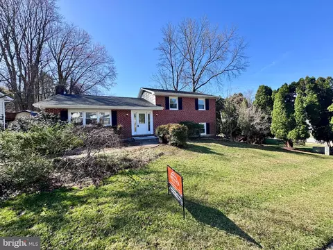 903 Farmstead Rd, Cockeysville, MD 21030