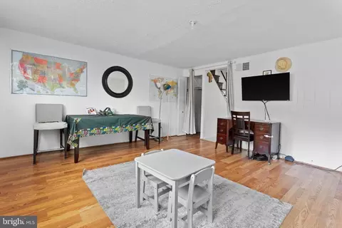 Entry Way - 3031 Freeway, Halethorpe, MD 21227 photo 1 of 1