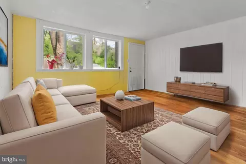 Living - 3031 Freeway, Halethorpe, MD 21227 photo 1 of 1