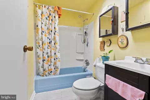 Bath - 3031 Freeway, Halethorpe, MD 21227 photo 1 of 1
