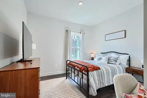 Bedroom - 549 Katherine Ave, Baltimore, MD 21221 photo 7 of 8