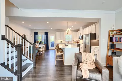 Entry Way - 549 Katherine Ave, Baltimore, MD 21221 photo 1 of 12