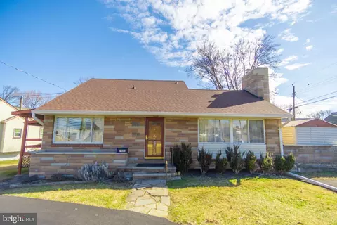 7801 Oakleigh Rd, Parkville, MD 21234