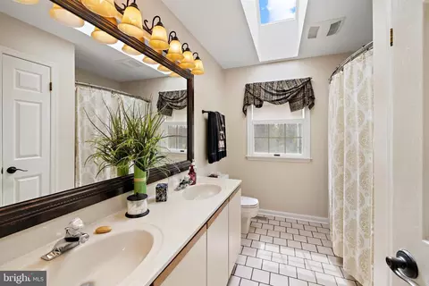 Bath - 14710 Manor Rd, Phoenix, MD 21131 photo 3 of 4