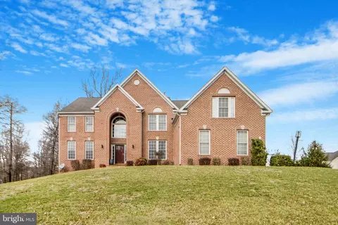 2 Phoebe Ct, Randallstown, MD 21133