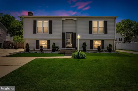 12729 Cunninghill Cove Rd, Middle River, MD 21220