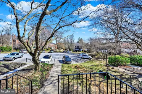 7226 Lanark Rd, Baltimore, MD 21212 photo 2
