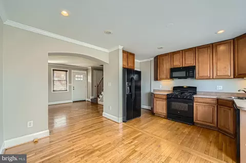 Entry Way - 7276 Conley St, Baltimore, MD 21224 photo 1 of 2