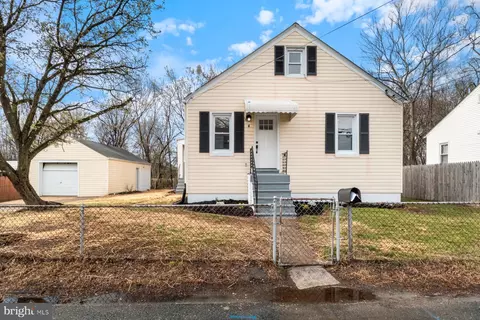 4 N Point Ter, Dundalk, MD 21222