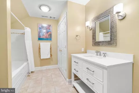 Bath - 604 Valley View Rd, Towson, MD 21286 photo 5 of 7