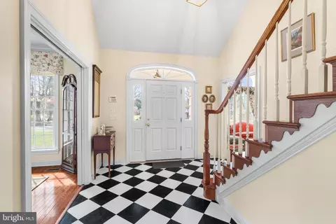 Entry Way - 604 Valley View Rd, Towson, MD 21286 photo 1 of 6